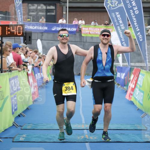 10.08.2025 - GEWOBA Citytriathlon Bremen H.Heesch http://msf.ph/oto/8548756 10.08.2025 11:35:21 Ziel 379, 384 meine-sportfotos.de
