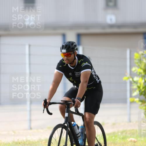 10.08.2025 - GEWOBA Citytriathlon Bremen Yannick Fuchs http://msf.ph/oto/8548793 10.08.2025 13:17:31 Radfahren 567, 825, 853, 910, 1018 meine-sportfotos.de