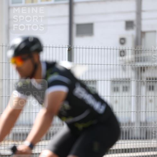 10.08.2025 - GEWOBA Citytriathlon Bremen Yannick Fuchs http://msf.ph/oto/8548805 10.08.2025 13:17:32 Radfahren 567, 825, 853, 1018 meine-sportfotos.de