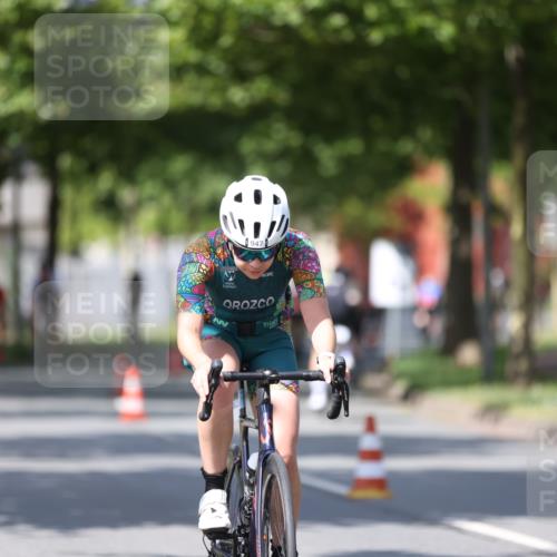 10.08.2025 - GEWOBA Citytriathlon Bremen Yannick Fuchs http://msf.ph/oto/8548810 10.08.2025 12:15:12 Radfahren 564, 591, 643, 753, 852, 876, 947, 959, 1011, 1020 meine-sportfotos.de