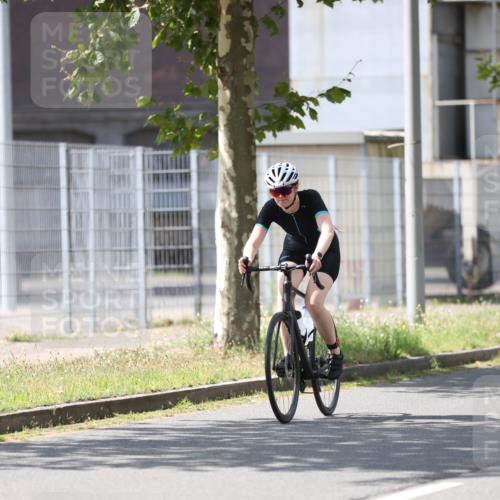 10.08.2025 - GEWOBA Citytriathlon Bremen Yannick Fuchs http://msf.ph/oto/8548811 10.08.2025 13:17:35 Radfahren 567, 825, 853, 1018 meine-sportfotos.de