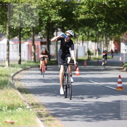 10.08.2025 - GEWOBA Citytriathlon Bremen Yannick Fuchs http://msf.ph/oto/8548841 10.08.2025 12:15:20 Radfahren 564, 591, 643, 753, 834, 852, 858, 876, 947, 959, 1011 meine-sportfotos.de