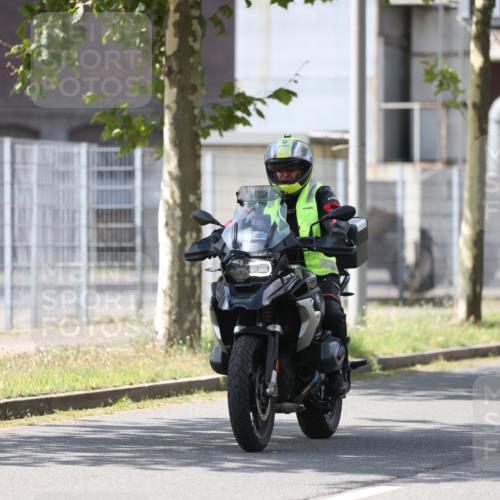 10.08.2025 - GEWOBA Citytriathlon Bremen Yannick Fuchs http://msf.ph/oto/8548842 10.08.2025 13:17:40 Radfahren 567, 825, 853, 1018 meine-sportfotos.de