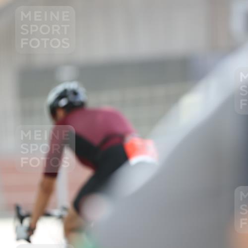 10.08.2025 - GEWOBA Citytriathlon Bremen Yannick Fuchs http://msf.ph/oto/8548871 10.08.2025 13:18:06 Radfahren 795 meine-sportfotos.de