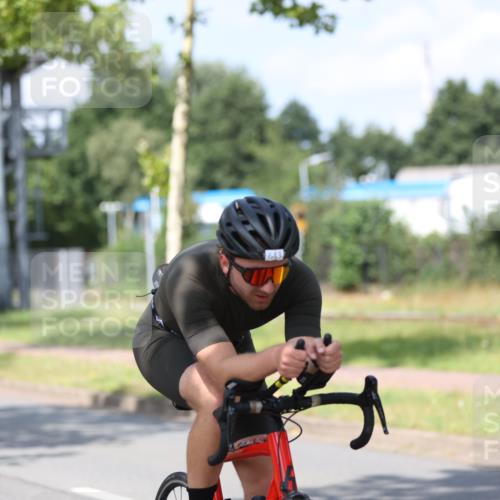 10.08.2025 - GEWOBA Citytriathlon Bremen Yannick Fuchs http://msf.ph/oto/8548872 10.08.2025 12:15:24 Radfahren 564, 591, 643, 834, 852, 858, 876, 947 meine-sportfotos.de