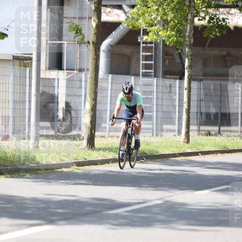 10.08.2025 - GEWOBA Citytriathlon Bremen Yannick Fuchs http://msf.ph/oto/8548876 10.08.2025 13:18:26 Radfahren 596, 934 meine-sportfotos.de
