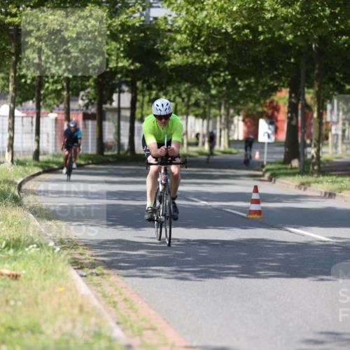 10.08.2025 - GEWOBA Citytriathlon Bremen Yannick Fuchs http://msf.ph/oto/8548881 10.08.2025 12:15:29 Radfahren 591, 641, 643, 834, 858, 876 meine-sportfotos.de