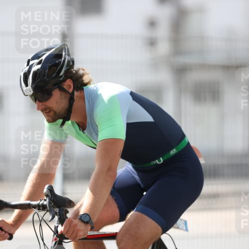 10.08.2025 - GEWOBA Citytriathlon Bremen Yannick Fuchs http://msf.ph/oto/8548887 10.08.2025 13:18:30 Radfahren 596, 934 meine-sportfotos.de