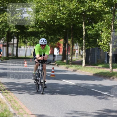 10.08.2025 - GEWOBA Citytriathlon Bremen Yannick Fuchs http://msf.ph/oto/8548889 10.08.2025 12:15:30 Radfahren 591, 641, 643, 834, 858, 876 meine-sportfotos.de