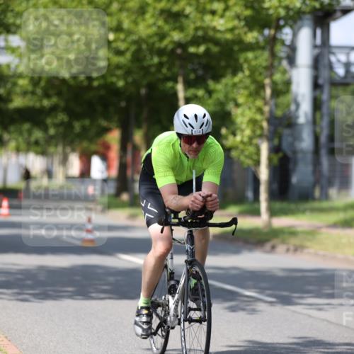 10.08.2025 - GEWOBA Citytriathlon Bremen Yannick Fuchs http://msf.ph/oto/8548890 10.08.2025 12:15:30 Radfahren 591, 641, 643, 834, 858, 876 meine-sportfotos.de