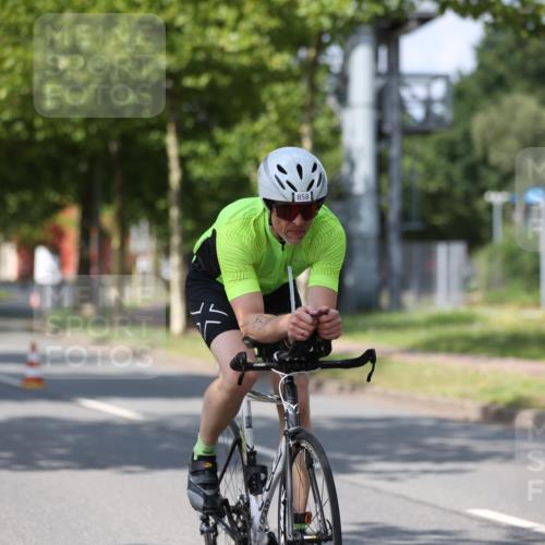 10.08.2025 - GEWOBA Citytriathlon Bremen Yannick Fuchs http://msf.ph/oto/8548892 10.08.2025 12:15:31 Radfahren 591, 641, 643, 834, 858 meine-sportfotos.de