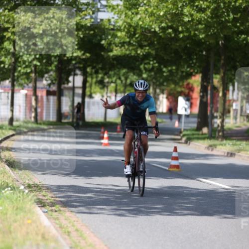10.08.2025 - GEWOBA Citytriathlon Bremen Yannick Fuchs http://msf.ph/oto/8548903 10.08.2025 12:15:33 Radfahren 591, 641, 643, 834, 858 meine-sportfotos.de