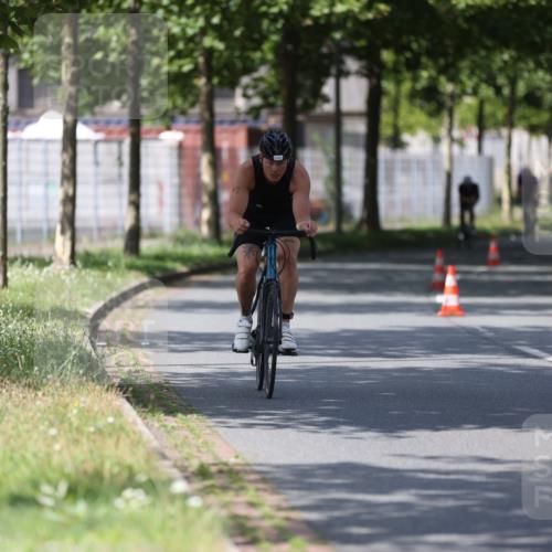 10.08.2025 - GEWOBA Citytriathlon Bremen Yannick Fuchs http://msf.ph/oto/8548918 10.08.2025 12:15:38 Radfahren 626, 641, 682, 834, 839, 840, 858 meine-sportfotos.de