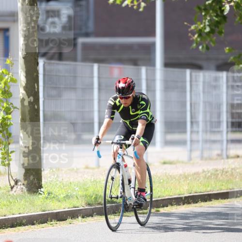 10.08.2025 - GEWOBA Citytriathlon Bremen Yannick Fuchs http://msf.ph/oto/8548923 10.08.2025 13:18:57 Radfahren 671, 709, 726, 899, 975 meine-sportfotos.de