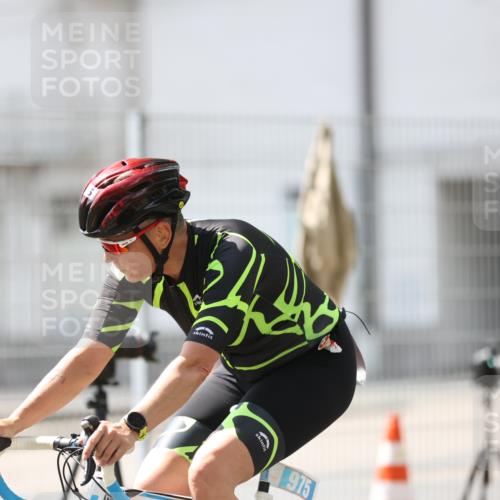 10.08.2025 - GEWOBA Citytriathlon Bremen Yannick Fuchs http://msf.ph/oto/8548932 10.08.2025 13:18:59 Radfahren 671, 709, 726, 899, 975 meine-sportfotos.de