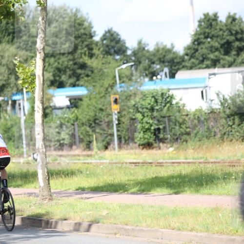 10.08.2025 - GEWOBA Citytriathlon Bremen Yannick Fuchs http://msf.ph/oto/8548996 10.08.2025 12:15:52 Radfahren 600, 626, 641, 682, 686, 707, 715, 824, 836, 839, 840, 859, 891, 1016, 1022 meine-sportfotos.de