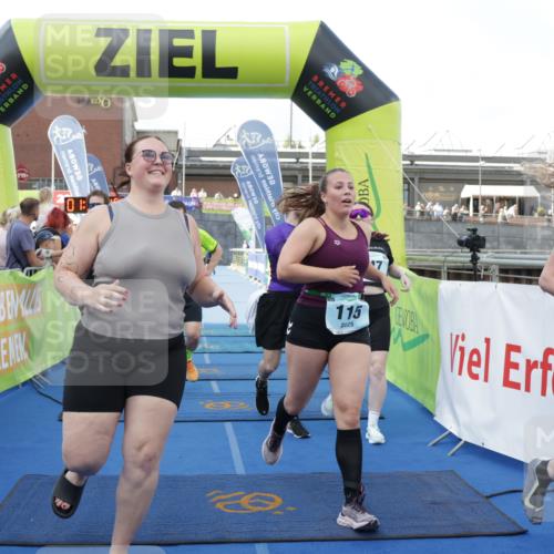 10.08.2025 - GEWOBA Citytriathlon Bremen H.Heesch http://msf.ph/oto/8548998 10.08.2025 11:35:51 Ziel 115, 125, 247, 382 meine-sportfotos.de