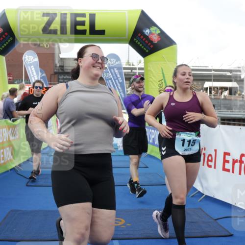 10.08.2025 - GEWOBA Citytriathlon Bremen H.Heesch http://msf.ph/oto/8549001 10.08.2025 11:35:52 Ziel 115, 125, 207, 247, 382 meine-sportfotos.de