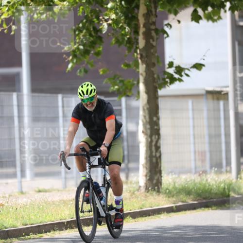 10.08.2025 - GEWOBA Citytriathlon Bremen Yannick Fuchs http://msf.ph/oto/8549024 10.08.2025 13:19:28 Radfahren 762, 803, 983 meine-sportfotos.de
