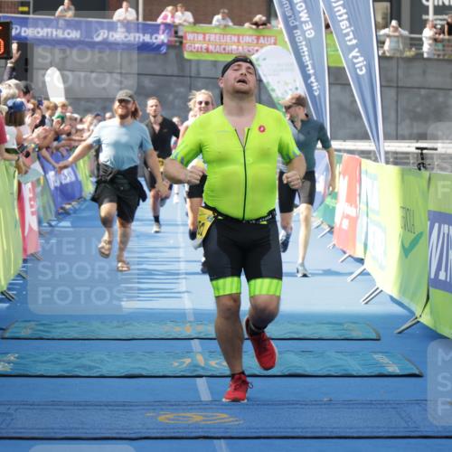 10.08.2025 - GEWOBA Citytriathlon Bremen H.Heesch http://msf.ph/oto/8549029 10.08.2025 11:35:56 Ziel 109, 115, 125, 207, 247, 373, 382 meine-sportfotos.de