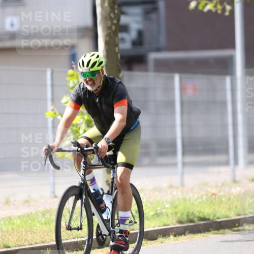 10.08.2025 - GEWOBA Citytriathlon Bremen Yannick Fuchs http://msf.ph/oto/8549036 10.08.2025 13:19:29 Radfahren 762, 803, 983 meine-sportfotos.de
