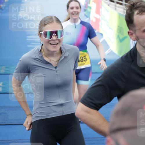 10.08.2025 - GEWOBA Citytriathlon Bremen H.Heesch http://msf.ph/oto/8549046 10.08.2025 11:36:05 Ziel 109, 207, 373, 485 meine-sportfotos.de