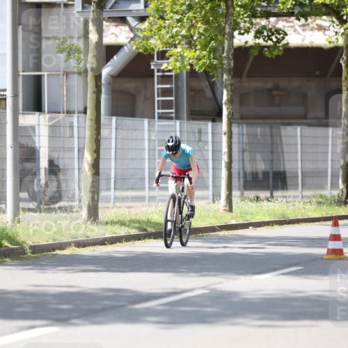 10.08.2025 - GEWOBA Citytriathlon Bremen Yannick Fuchs http://msf.ph/oto/8549060 10.08.2025 13:20:10 Radfahren 944, 949 meine-sportfotos.de