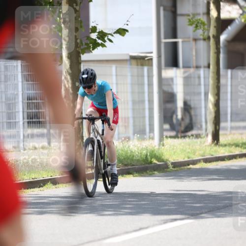 10.08.2025 - GEWOBA Citytriathlon Bremen Yannick Fuchs http://msf.ph/oto/8549063 10.08.2025 13:20:12 Radfahren 848, 944, 949 meine-sportfotos.de