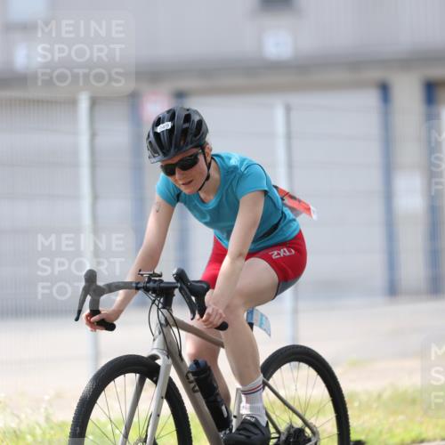 10.08.2025 - GEWOBA Citytriathlon Bremen Yannick Fuchs http://msf.ph/oto/8549074 10.08.2025 13:20:13 Radfahren 848, 944, 949 meine-sportfotos.de