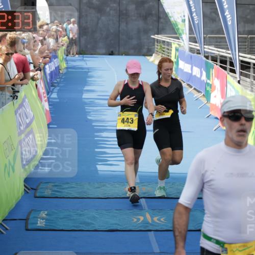 10.08.2025 - GEWOBA Citytriathlon Bremen H.Heesch http://msf.ph/oto/8549081 10.08.2025 11:36:15 Ziel 418, 443, 452 meine-sportfotos.de