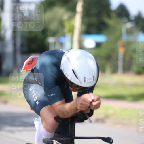 10.08.2025 - GEWOBA Citytriathlon Bremen Yannick Fuchs http://msf.ph/oto/8549085 10.08.2025 12:16:09 Radfahren 654, 686, 707, 824, 891, 1022 meine-sportfotos.de