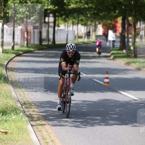 10.08.2025 - GEWOBA Citytriathlon Bremen Yannick Fuchs http://msf.ph/oto/8549091 10.08.2025 12:16:21 Radfahren 820 meine-sportfotos.de