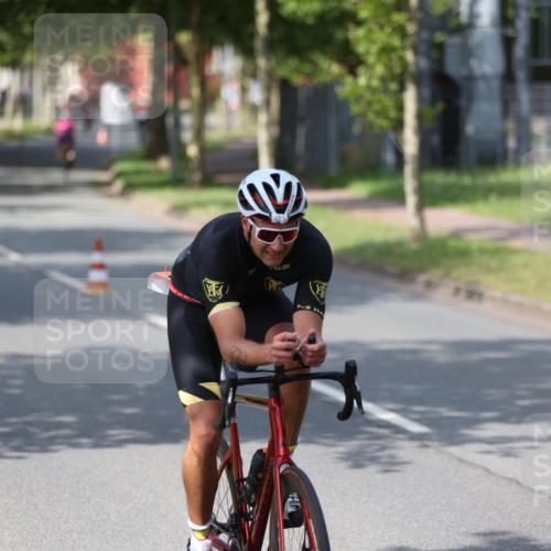 10.08.2025 - GEWOBA Citytriathlon Bremen Yannick Fuchs http://msf.ph/oto/8549097 10.08.2025 12:16:21 Radfahren 820 meine-sportfotos.de