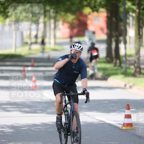 10.08.2025 - GEWOBA Citytriathlon Bremen Yannick Fuchs http://msf.ph/oto/8549107 10.08.2025 13:20:49 Radfahren 785, 842, 862, 953 meine-sportfotos.de
