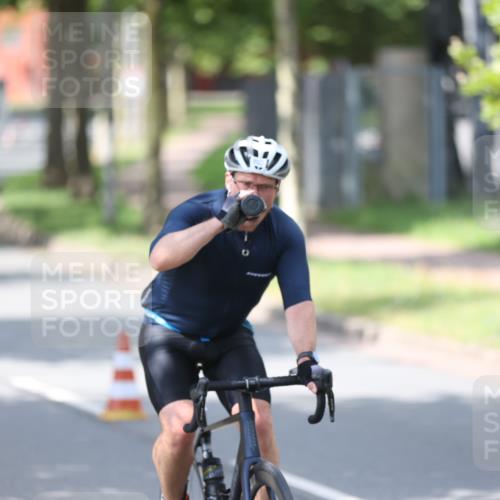 10.08.2025 - GEWOBA Citytriathlon Bremen Yannick Fuchs http://msf.ph/oto/8549111 10.08.2025 13:20:50 Radfahren 581, 785, 842, 862, 953 meine-sportfotos.de