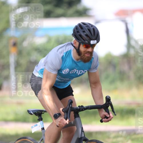 10.08.2025 - GEWOBA Citytriathlon Bremen Yannick Fuchs http://msf.ph/oto/8549115 10.08.2025 13:20:56 Radfahren 581, 785, 862, 953, 1023 meine-sportfotos.de