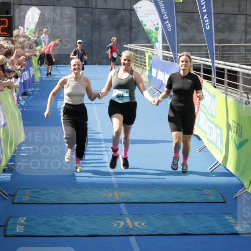 10.08.2025 - GEWOBA Citytriathlon Bremen H.Heesch http://msf.ph/oto/8549146 10.08.2025 11:36:54 Ziel 99 meine-sportfotos.de