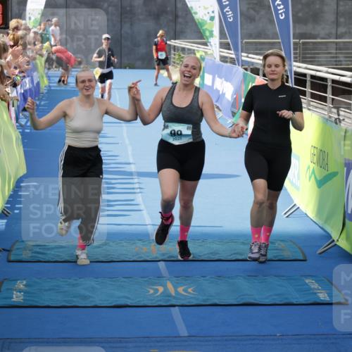 10.08.2025 - GEWOBA Citytriathlon Bremen H.Heesch http://msf.ph/oto/8549154 10.08.2025 11:36:55 Ziel 99 meine-sportfotos.de