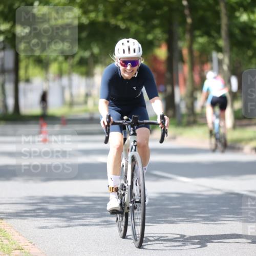 10.08.2025 - GEWOBA Citytriathlon Bremen Yannick Fuchs http://msf.ph/oto/8549170 10.08.2025 13:23:19 Radfahren 908, 925, 939, 945, 946, 954, 963 meine-sportfotos.de