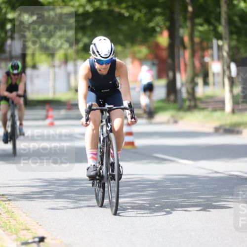 10.08.2025 - GEWOBA Citytriathlon Bremen Yannick Fuchs http://msf.ph/oto/8549178 10.08.2025 13:23:21 Radfahren 908, 925, 939, 945, 946, 954 meine-sportfotos.de