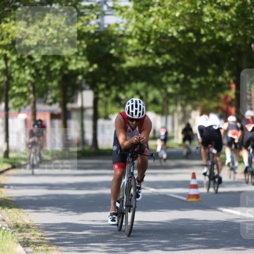 10.08.2025 - GEWOBA Citytriathlon Bremen Yannick Fuchs http://msf.ph/oto/8549193 10.08.2025 12:17:48 Radfahren 560, 566, 741, 765, 766, 933, 1025 meine-sportfotos.de