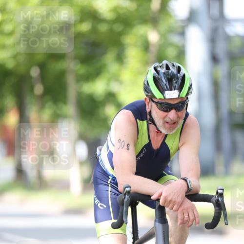 10.08.2025 - GEWOBA Citytriathlon Bremen Yannick Fuchs http://msf.ph/oto/8549196 10.08.2025 13:23:24 Radfahren 908, 925, 939, 945, 946, 954 meine-sportfotos.de
