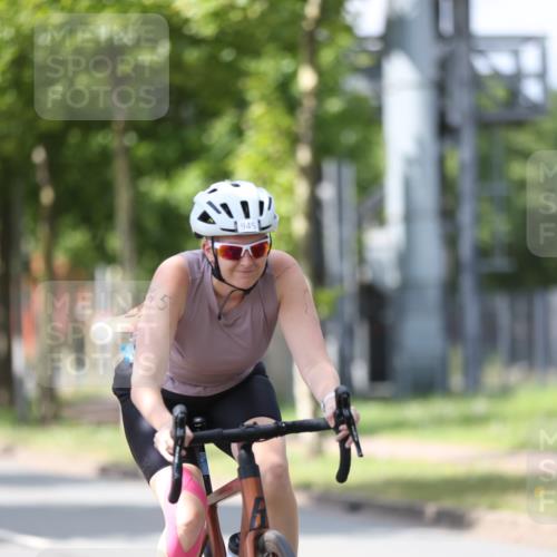 10.08.2025 - GEWOBA Citytriathlon Bremen Yannick Fuchs http://msf.ph/oto/8549204 10.08.2025 13:23:25 Radfahren 908, 925, 939, 945, 946, 954 meine-sportfotos.de