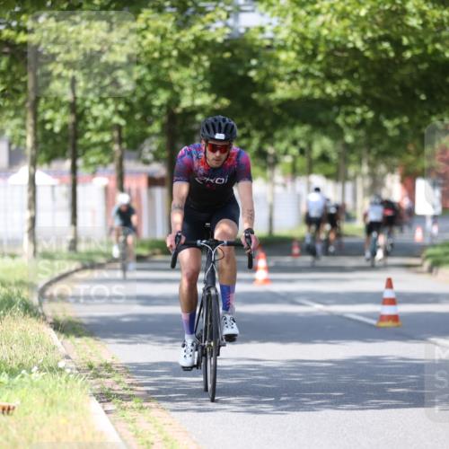 10.08.2025 - GEWOBA Citytriathlon Bremen Yannick Fuchs http://msf.ph/oto/8549221 10.08.2025 12:17:53 Radfahren 560, 566, 741, 765, 794, 867, 933, 1025 meine-sportfotos.de