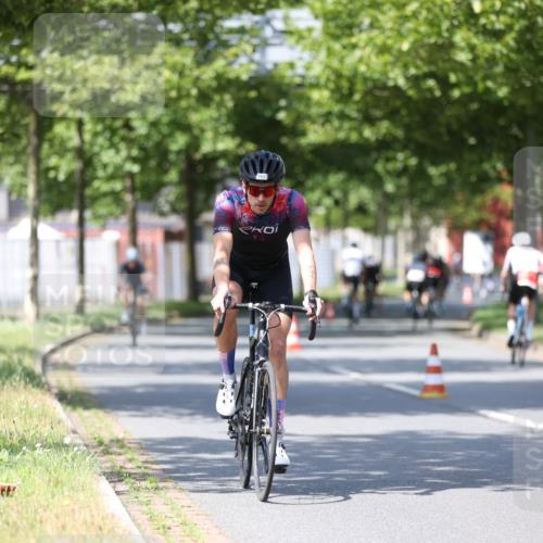 10.08.2025 - GEWOBA Citytriathlon Bremen Yannick Fuchs http://msf.ph/oto/8549224 10.08.2025 12:17:53 Radfahren 560, 566, 741, 765, 794, 867, 933, 1025 meine-sportfotos.de