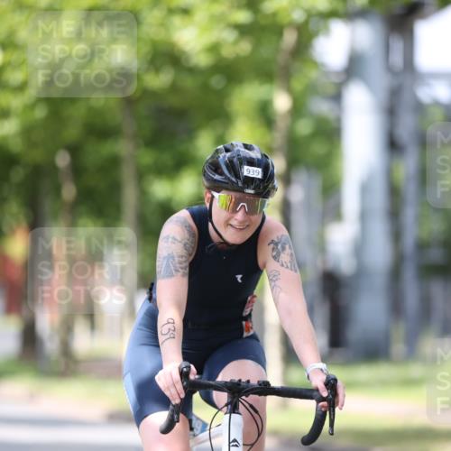 10.08.2025 - GEWOBA Citytriathlon Bremen Yannick Fuchs http://msf.ph/oto/8549228 10.08.2025 13:23:29 Radfahren 908, 925, 939, 945, 946, 954 meine-sportfotos.de