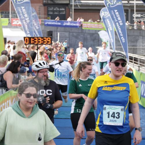 10.08.2025 - GEWOBA Citytriathlon Bremen H.Heesch http://msf.ph/oto/8549243 10.08.2025 11:37:21 Ziel 25, 29, 143, 173, 203, 209, 513 meine-sportfotos.de