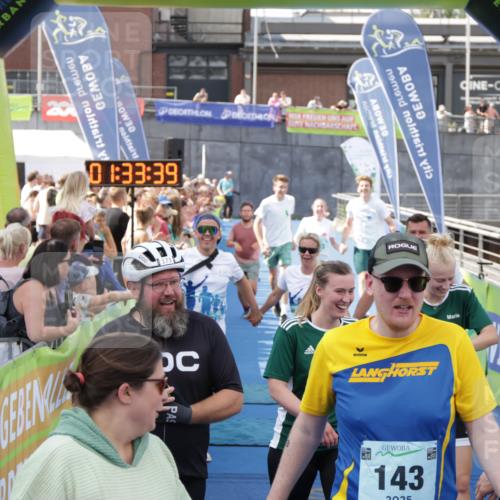10.08.2025 - GEWOBA Citytriathlon Bremen H.Heesch http://msf.ph/oto/8549247 10.08.2025 11:37:21 Ziel 25, 29, 143, 173, 203, 209, 513 meine-sportfotos.de