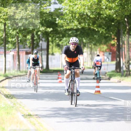 10.08.2025 - GEWOBA Citytriathlon Bremen Yannick Fuchs http://msf.ph/oto/8549253 10.08.2025 13:23:51 Radfahren 930, 965, 972 meine-sportfotos.de