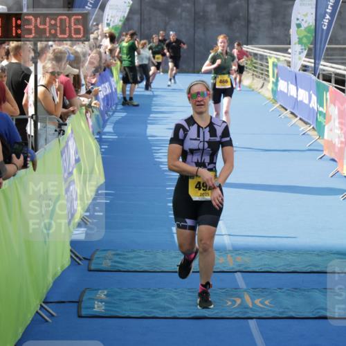 10.08.2025 - GEWOBA Citytriathlon Bremen H.Heesch http://msf.ph/oto/8549282 10.08.2025 11:37:48 Ziel 466, 492 meine-sportfotos.de
